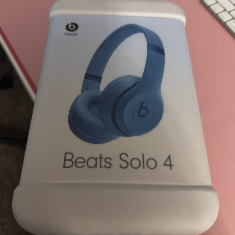 Solo 4 Wireless Headphones - Blue
